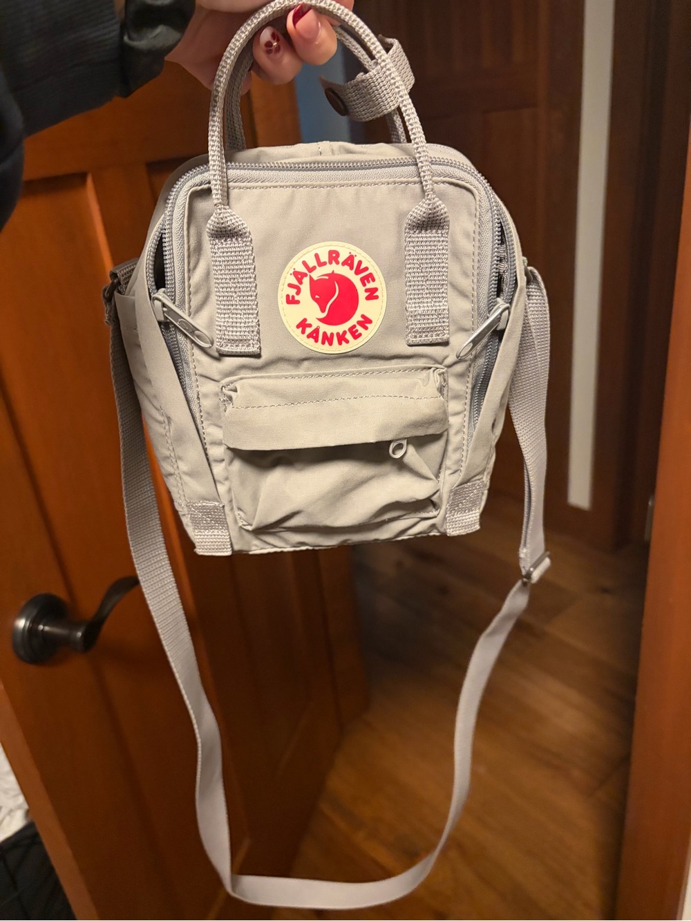 Fjallraven Kånken Mini Crossbody Bag - Light Gray with Red Logo
